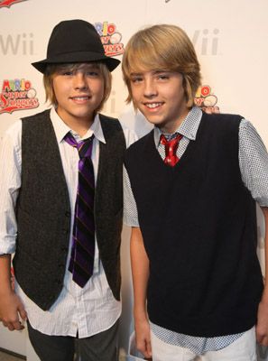 972064cole-sprouse-dylan-sprouse.jpg